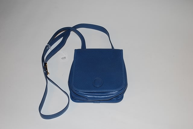 Appraisal: Mark Cross soft blue small leather shoulder bag front closure