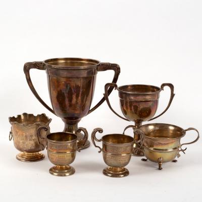 Appraisal: A pair of silver trophy cups of Artists Rifles interest