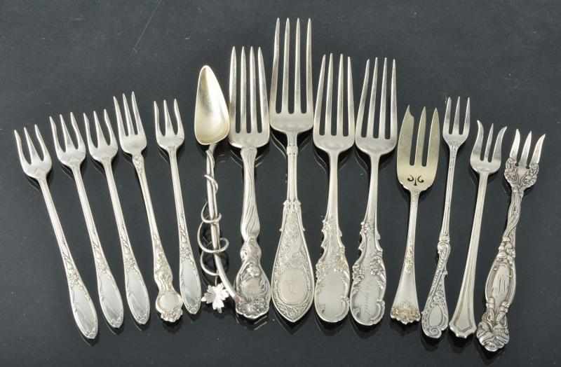 Appraisal: Lot of Sterling Silver Pieces Description Includes one fork with