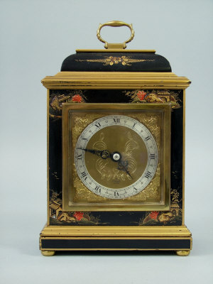 Appraisal: A Georgian style bracket clock with chinoiserie lacquered case and