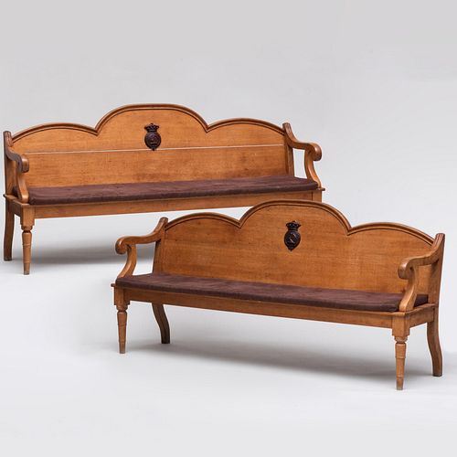 Appraisal: FINE PAIR OF IRISH GEORGE IV OAK HALL BENCHESBoth with