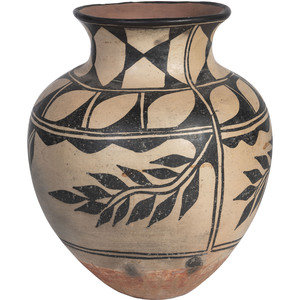 Appraisal: Kewa Pottery Jar second quarter th century large form decorated