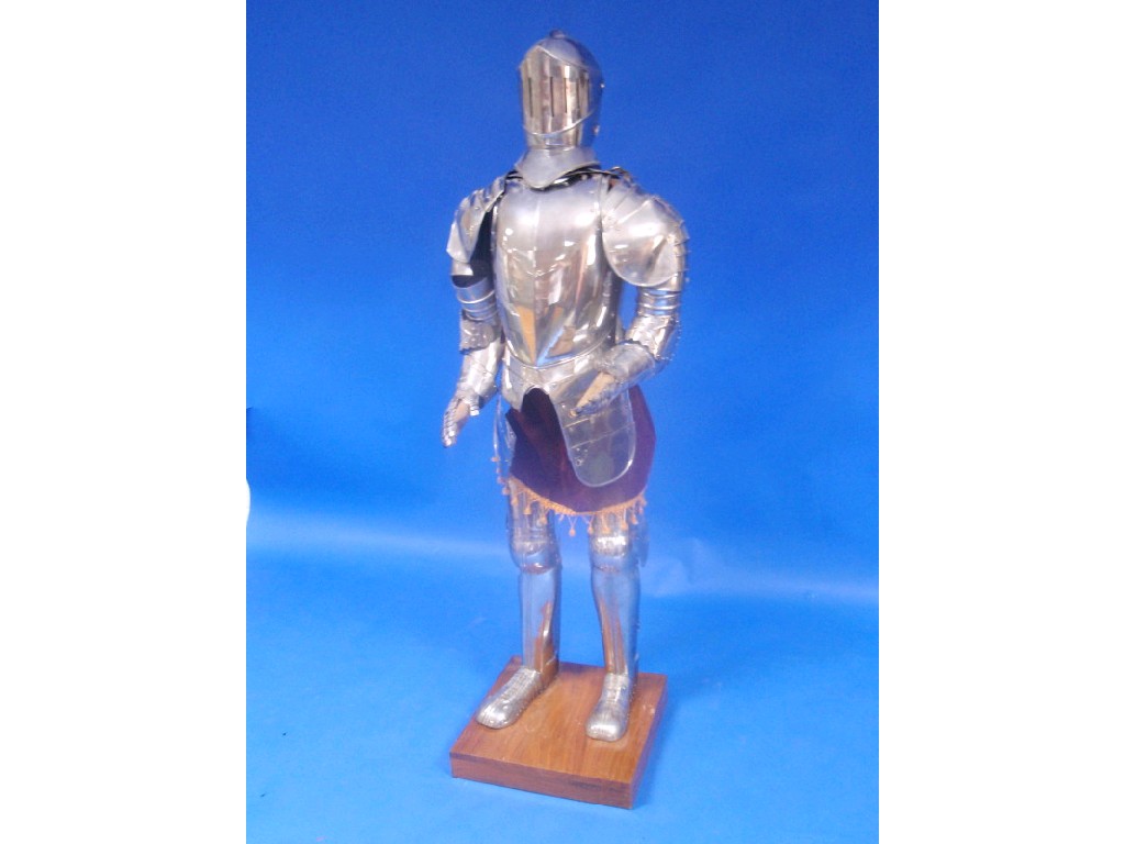 Appraisal: A reproduction full suit of armour