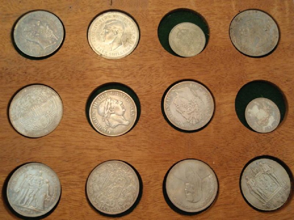 Appraisal: Miscellaneous silver coins including crowns and Balearic Islands issue