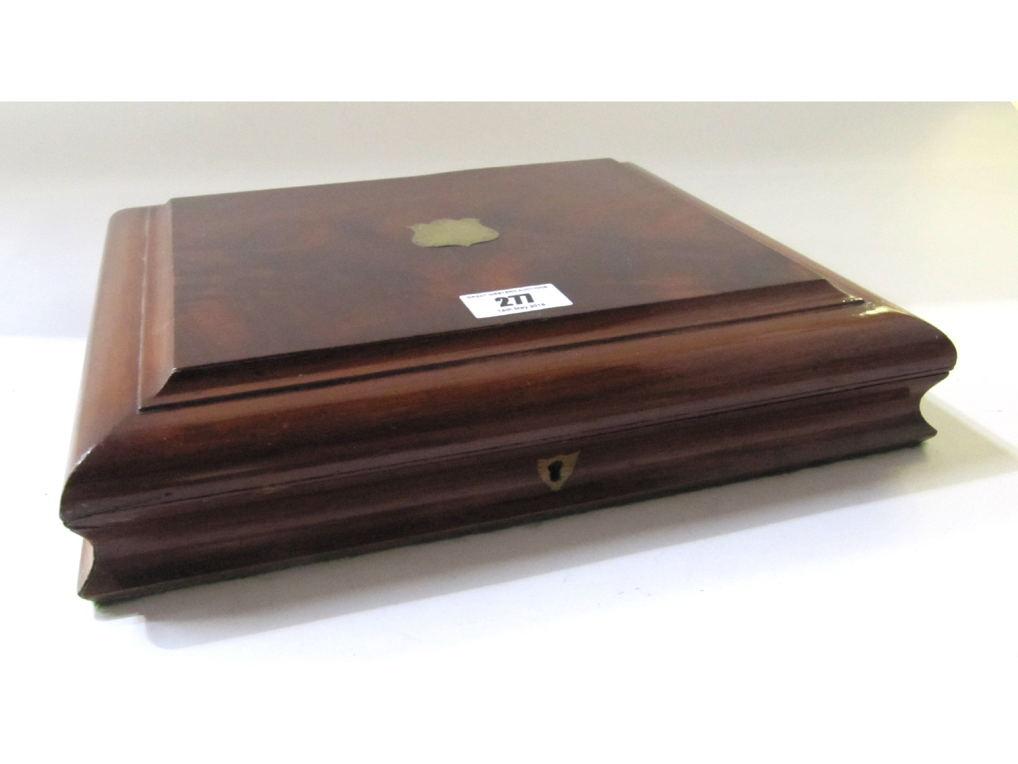 Appraisal: A mahogany bijouterie box