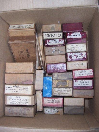 Appraisal: A quantity of photographic slides mainly English views including Cotswolds