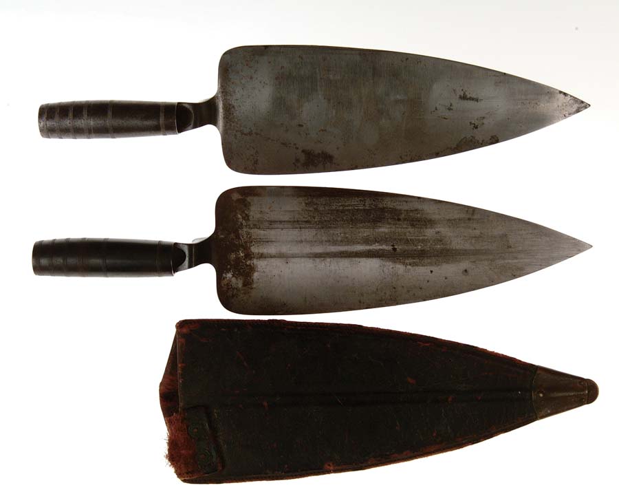 Appraisal: LOT OF TWO TRAPDOOR TROWEL BAYONETS Standard bayonets with spade