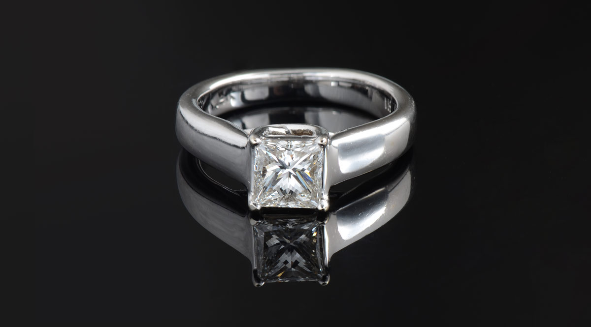 Appraisal: GIA CERTIFIED RECTANGULAR MODIFIED DIAMOND SOLITAIRE K white gold ring