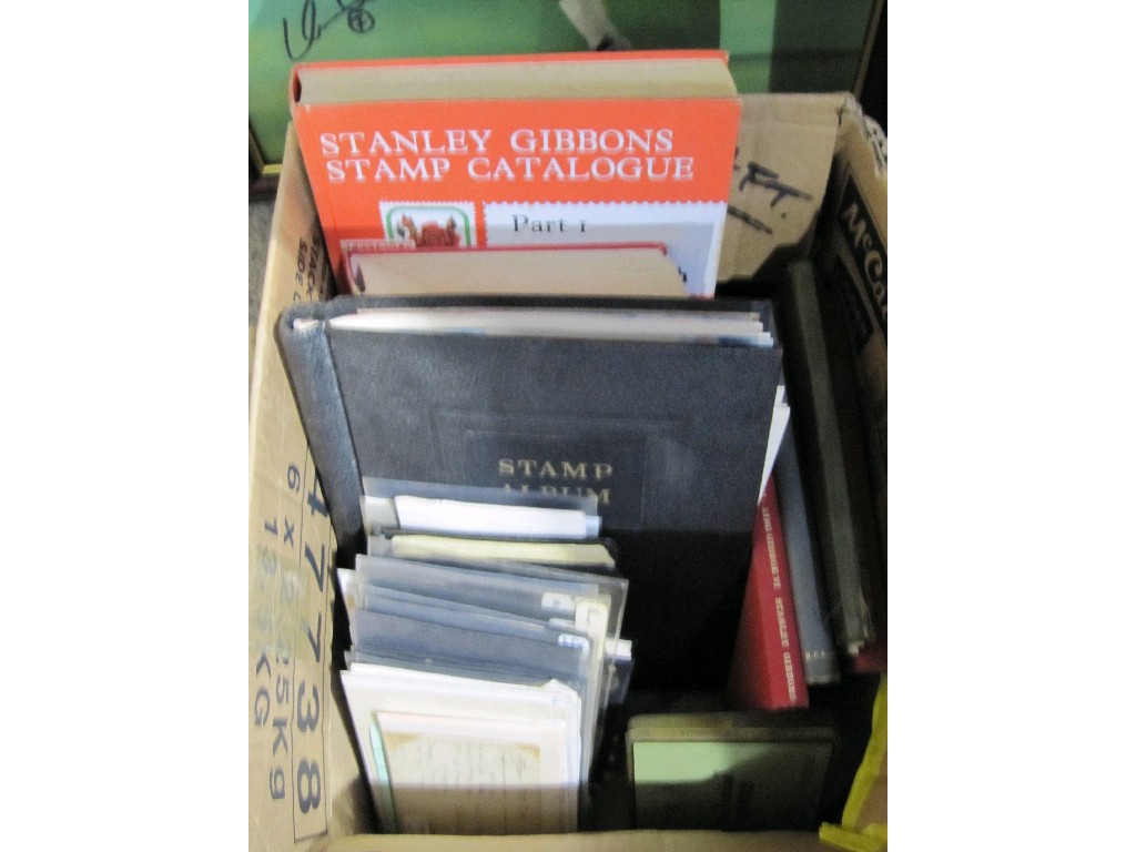 Appraisal: Box of stamp albums