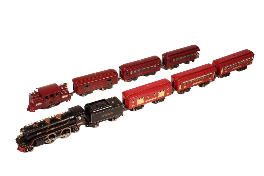 Appraisal: SETS PRE-WAR LIONEL STANDARD GAUGE TRAINS IN TRAYS - Including