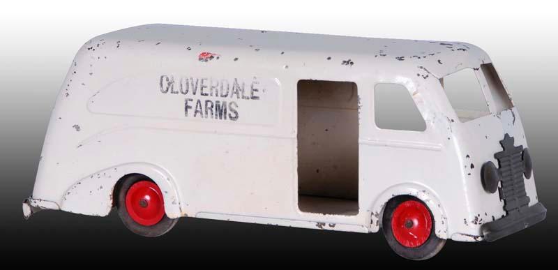 Appraisal: Wyandotte Pressed Steel Cloverdale Farms Toy Truck Description '' L