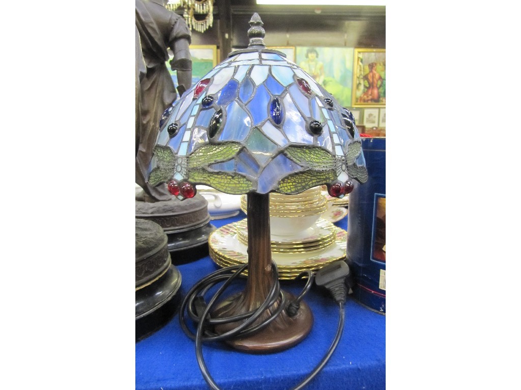 Appraisal: Reproduction table lamp with dragonfly shade