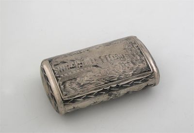 Appraisal: An early th century Russian niellwork snuff box of rounded