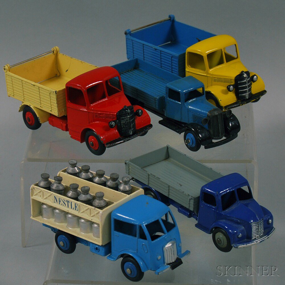 Appraisal: Five Meccano Dinky Toys Die-cast Metal Vehicles England including Bedford