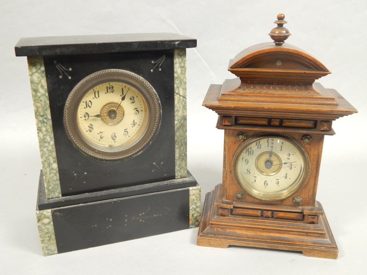 Appraisal: Two thC Continental mantel clocks one German and walnut with