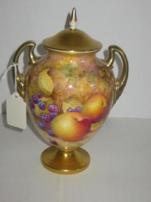 Appraisal: A ROYAL WORCESTER PORCELAIN VASE of urn form with foliate