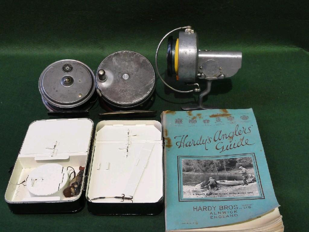 Appraisal: A good collection of fishing reels including the makers Hardy