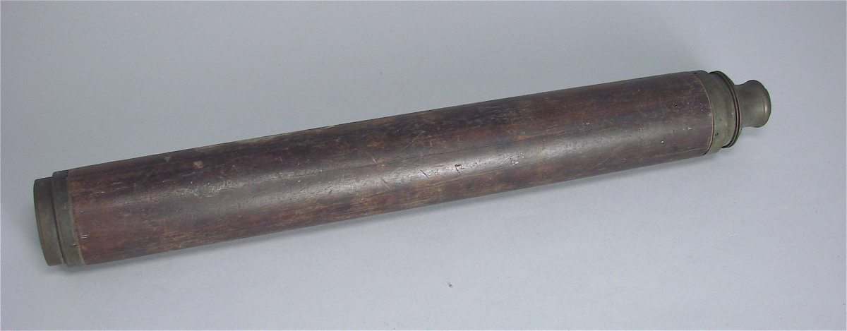 Appraisal: ANTIQUE WOOD AND BRASS ONE-DRAW TELESCOPE Needs repair Length closed