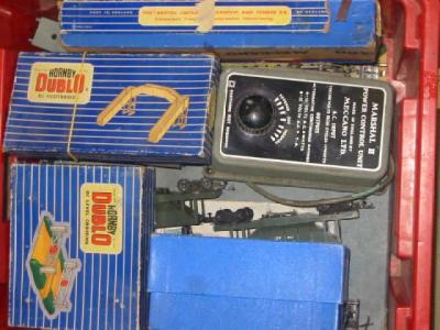 Appraisal: Various playworn Hornby Dublo including Bristol Castle locomotive signal box