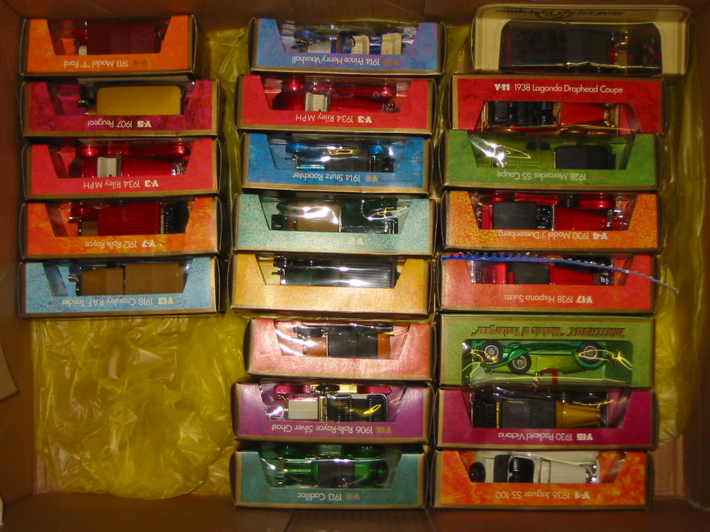 Appraisal: Twenty Models of Yesteryear woodgrain boxes and another straw box