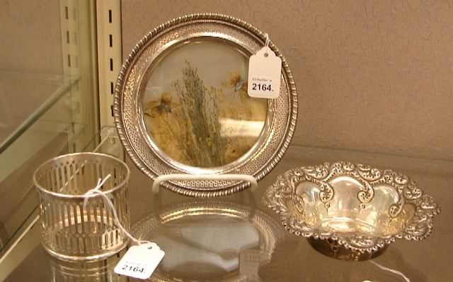 Appraisal: Scalloped rim M diam together with tray having dried grasses