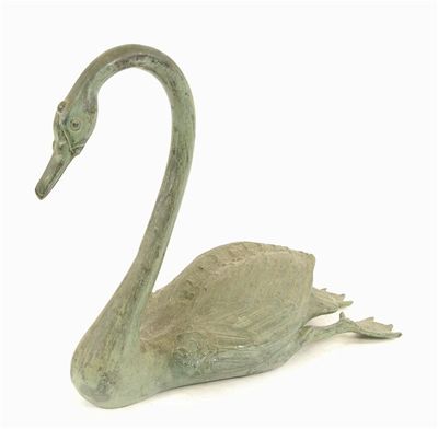 Appraisal: A bronze model of a swan in cm h in