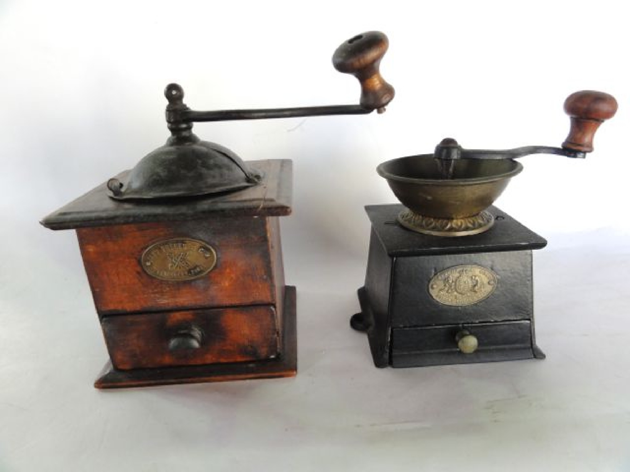 Appraisal: A small cast iron table top coffee grinder with applied