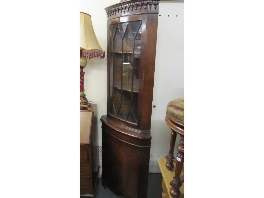 Appraisal: Reproduction mahogany corner cabinet