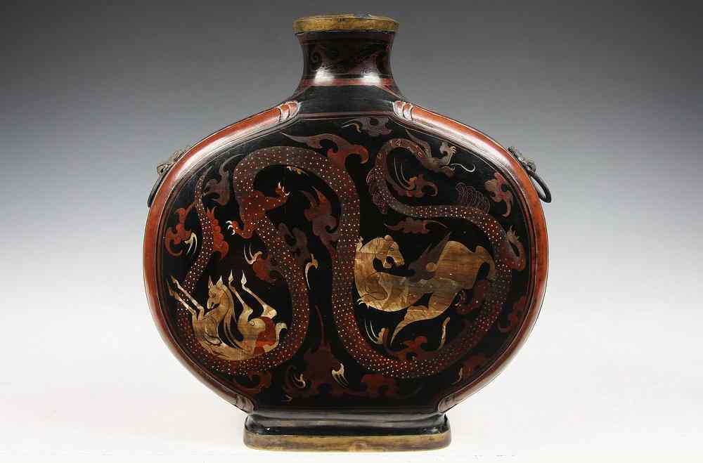 Appraisal: CHINESE HAN DYNASTY WOOD AND LACQUER FLASK BIAN HU With