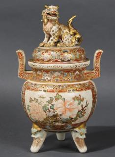 Appraisal: Japanese Satsuma Censer Japanese Satsuma censer gilt white karajishi on