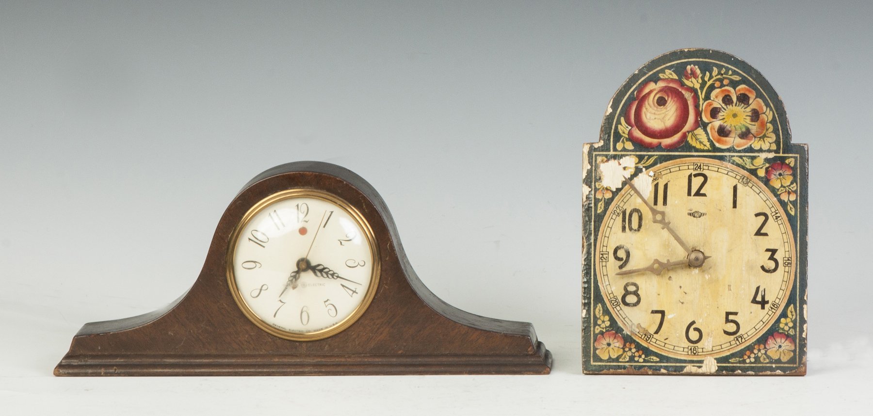 Appraisal: General Electric Mantle Clock Original painted wood dial