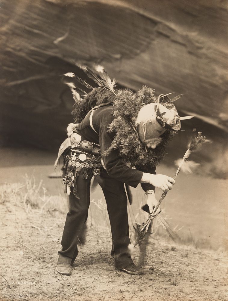 Appraisal: Edward Curtis G naskidi - Navaho Edward S Curtis -