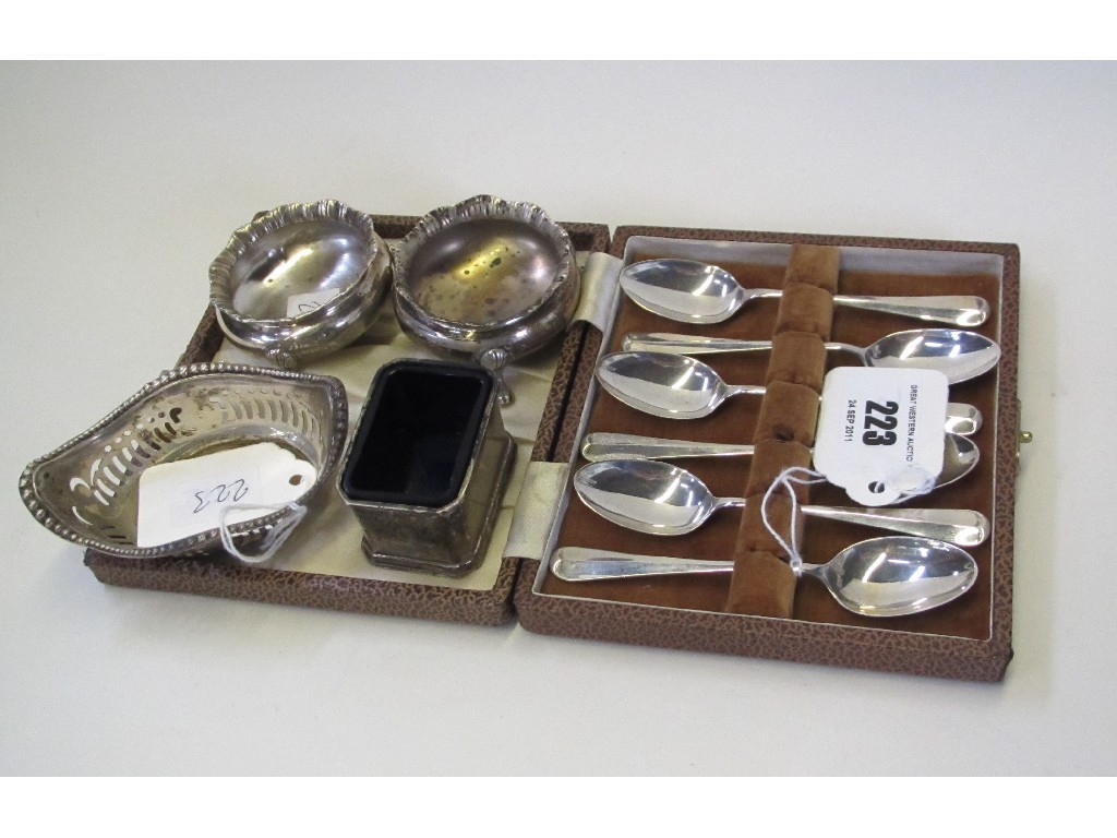 Appraisal: Lot comprising cased set of six spoons Sheffield a pair