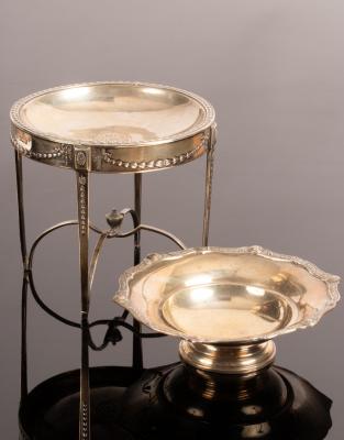 Appraisal: An Edwardian silver stand JR Sheffield of Neoclassical design decorated