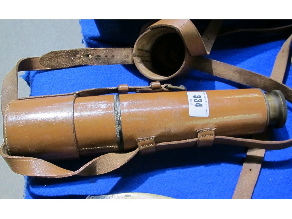 Appraisal: Telescope in leather case