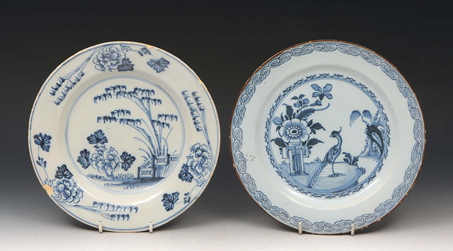 Appraisal: AN TH CENTURY ENGLISH DELFT WARE PLATE depicting an exotic