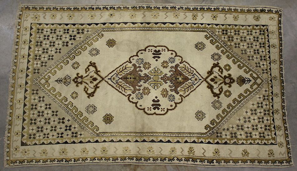 Appraisal: Persian Tabriz Style Hand Woven Wool Rug Featured in this