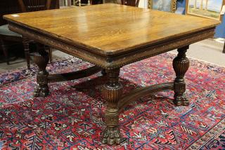 Appraisal: Late Victorian quartersawn oak dining table Grand Rapids circa having