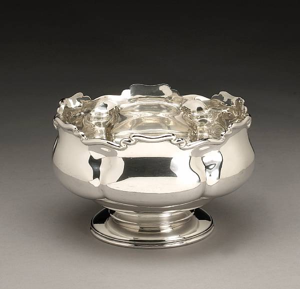 Appraisal: An Edward VII silver rose bowl in the art nouveau