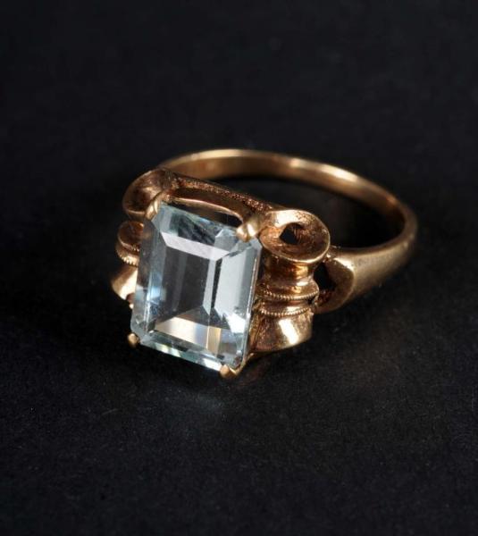 Appraisal: Victorian K Gold Ring with Large Aquamarine Condition Excellent Size