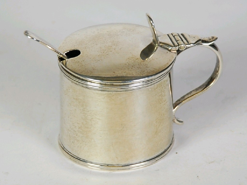 Appraisal: EARLY TWENTIETH CENTURY PLAIN CYLINDRICAL SILVER MUSTARD POT with blue