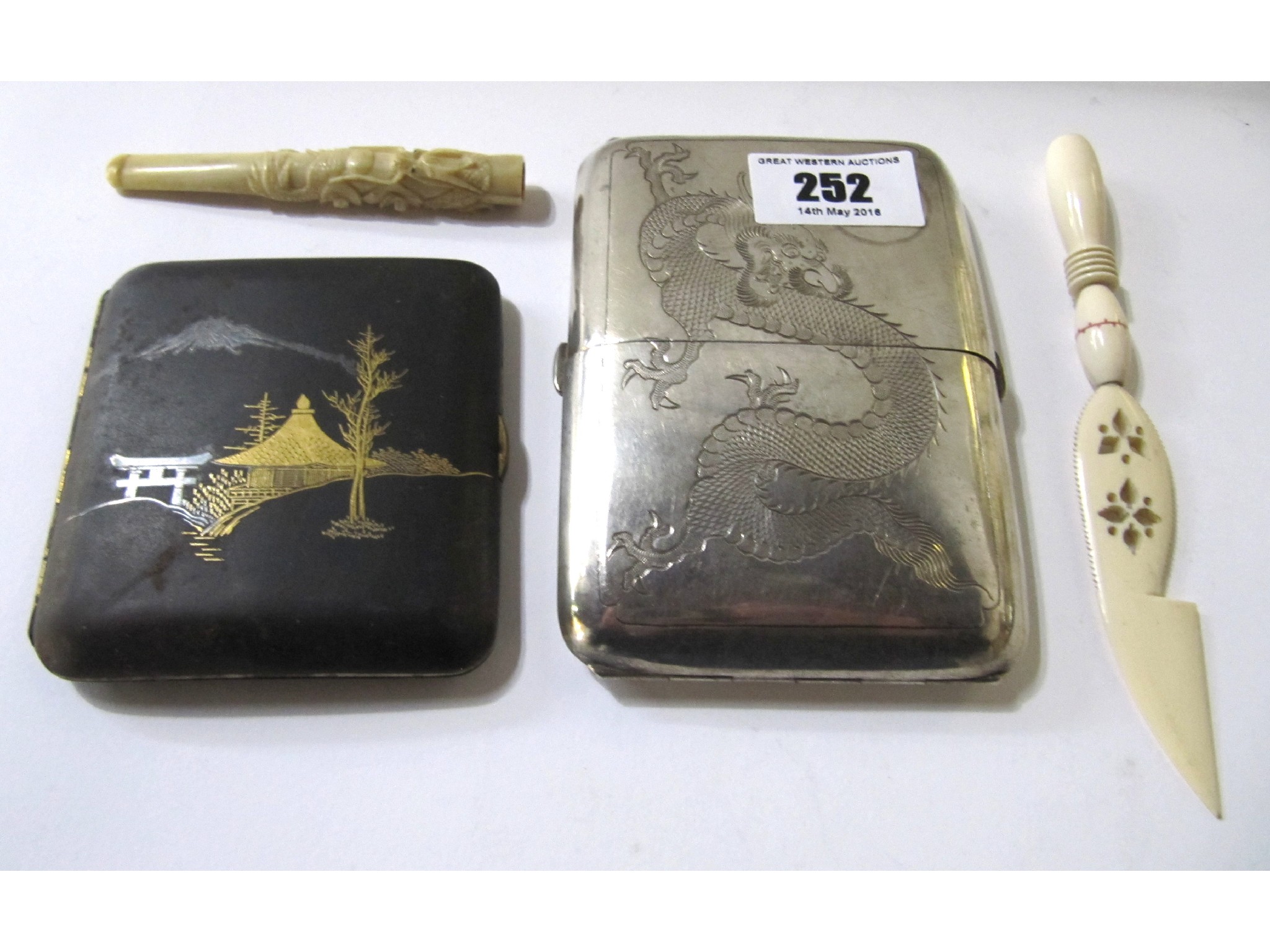 Appraisal: A lot comprising a Chinese silver cigarette case a Japanese