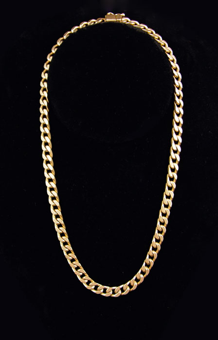 Appraisal: K GOLD LINK NECKLACE Pressure clasp with safety mm wide