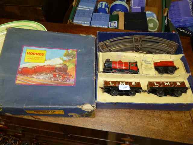 Appraisal: A HORNBY ' ' GAUGE M GOODS TRAINSET in original