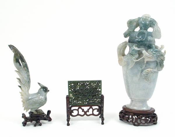 Appraisal: A group of five Chinese jade carvings comprising a covered