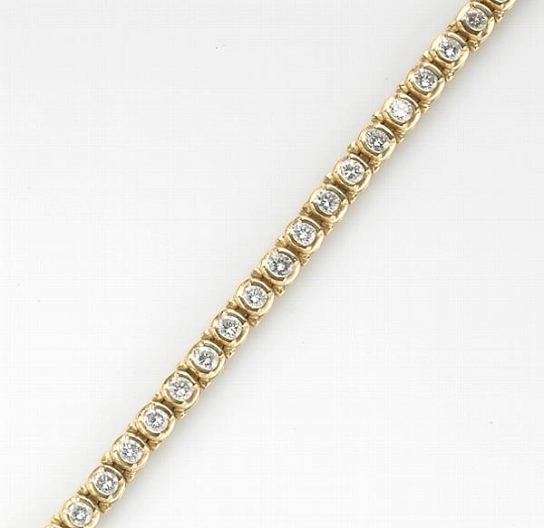 Appraisal: A diamond bracelet estimated total diamond weight carats mounted in