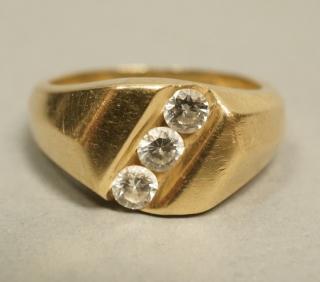 Appraisal: K Gold Ring w Diamonds Sz K Gold Ring w