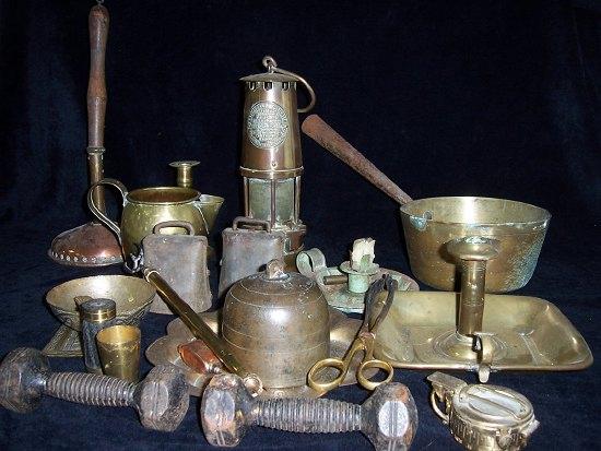 Appraisal: A miner's brass lamp and a quantity of sundries