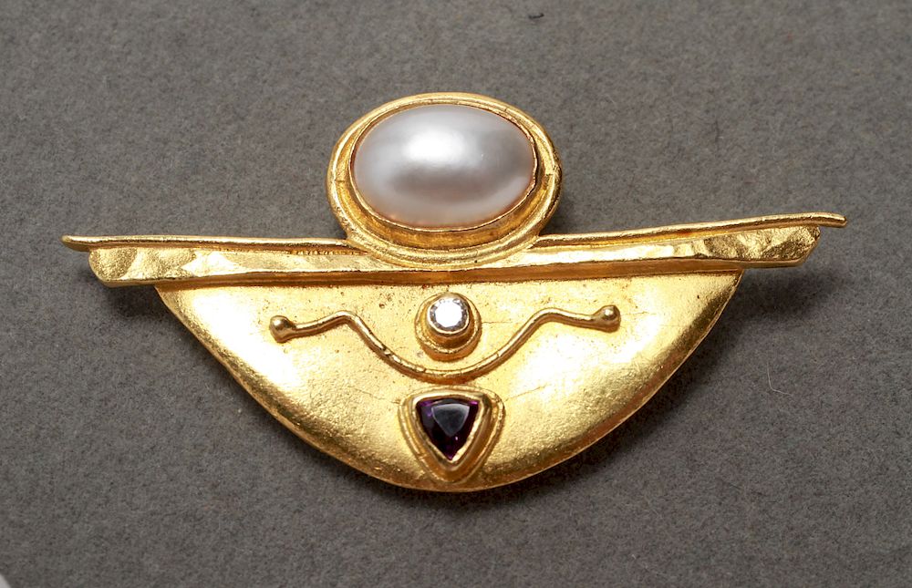 Appraisal: K Gold Diamond Amethyst Mabe Pearl Brooch K yellow gold