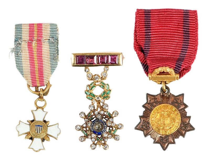 Appraisal: Three Miniature Medals kt miniature of the French Medal of